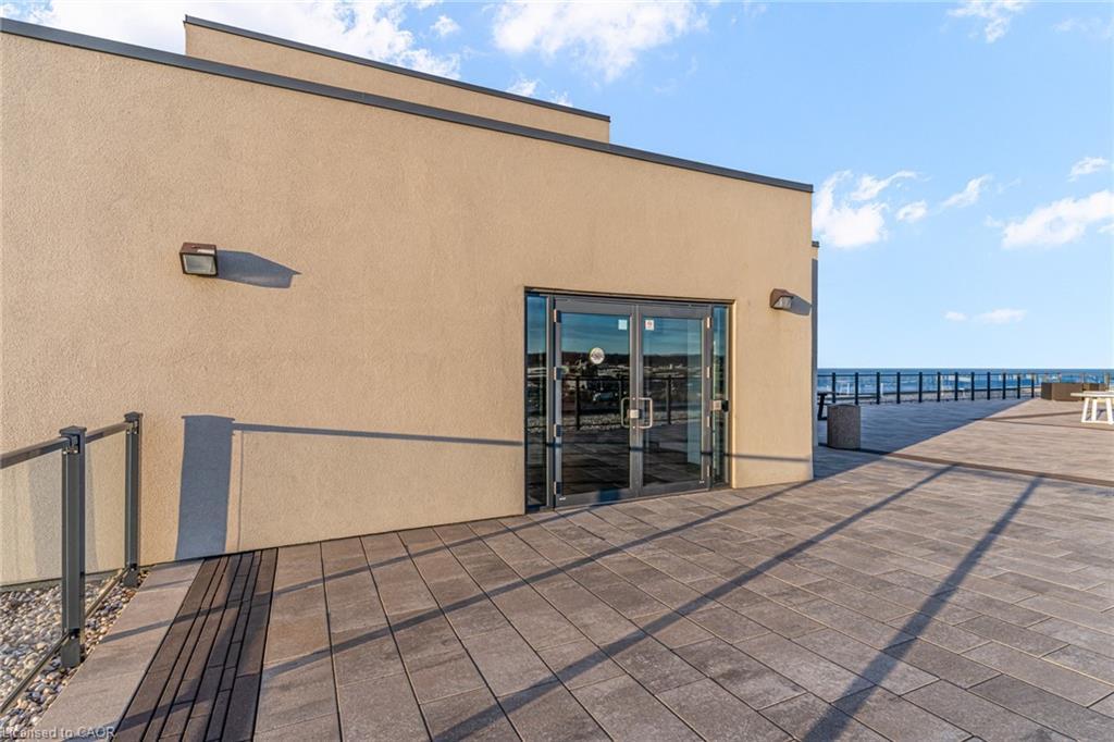 123-101 Shoreview Place, Stoney Creek, ON - Outdoor
