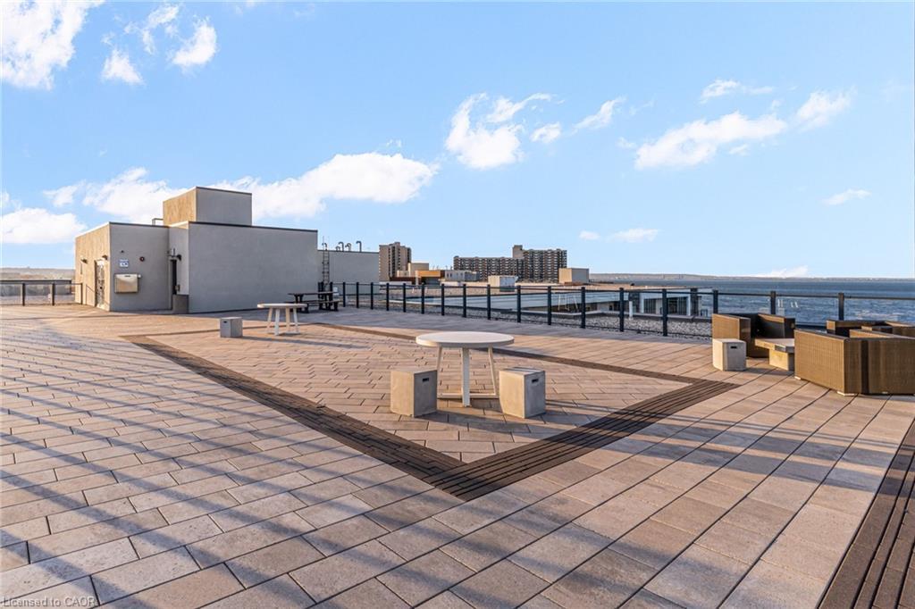 123-101 Shoreview Place, Stoney Creek, ON - Outdoor