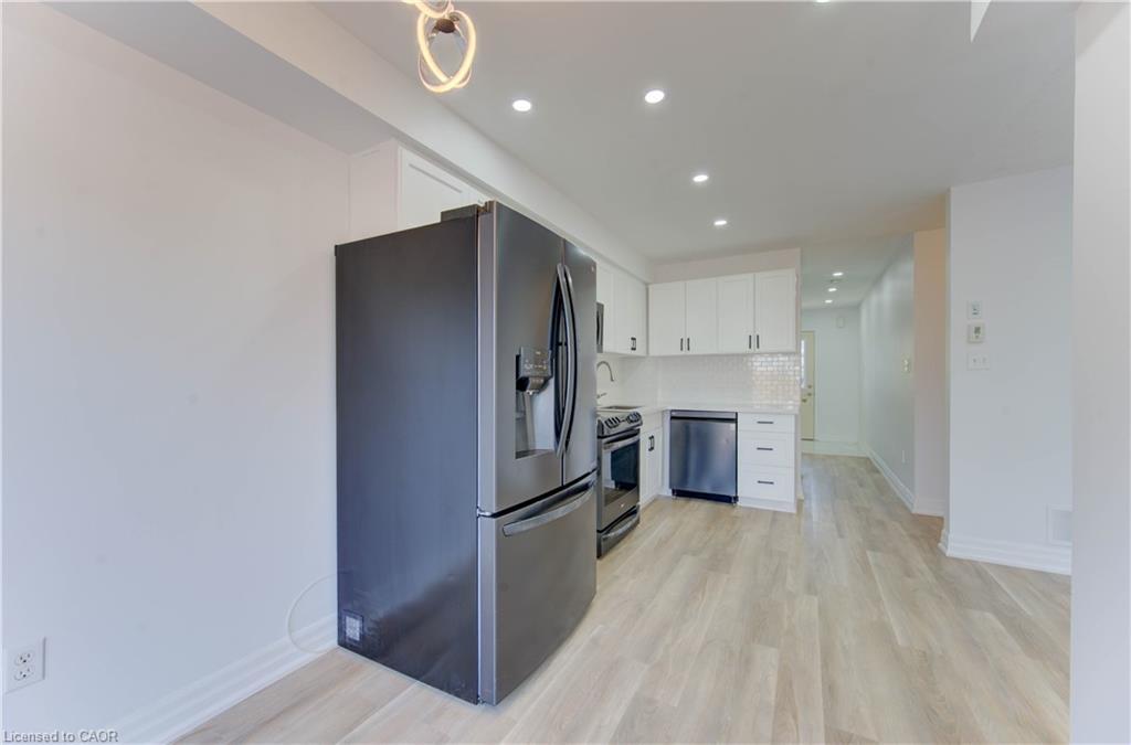 82 Trowbridge Street, Breslau, ON - Indoor Photo Showing Kitchen