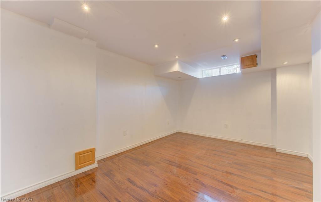 82 Trowbridge Street, Breslau, ON - Indoor Photo Showing Other Room