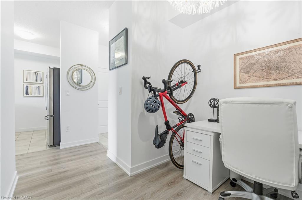 228-35 Southshore Crescent, Stoney Creek, ON - Indoor