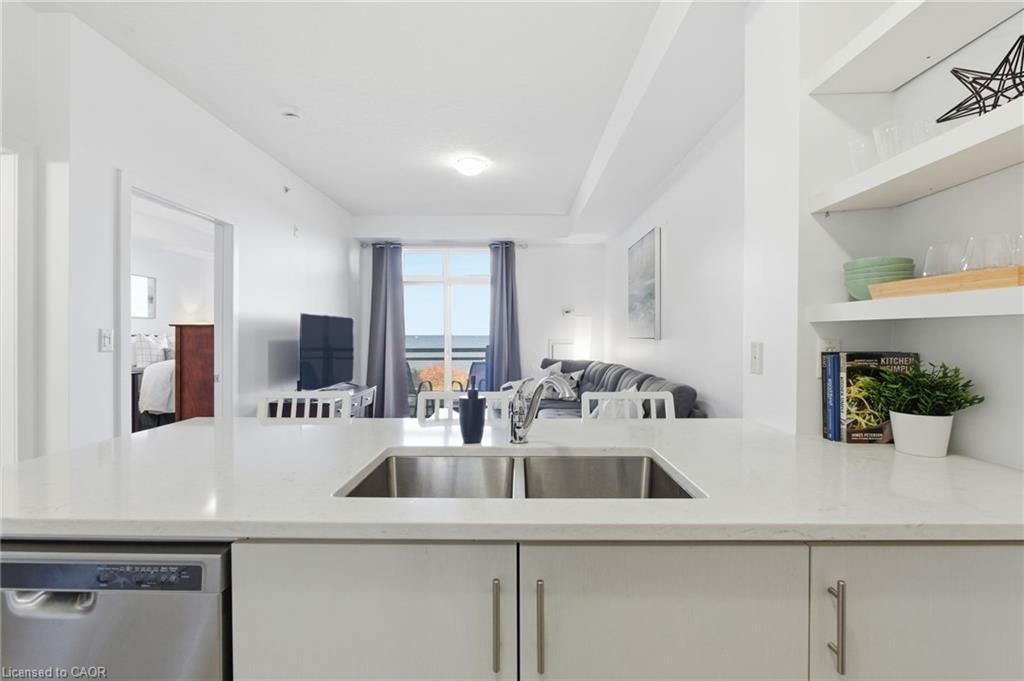 228-35 Southshore Crescent, Stoney Creek, ON - Indoor Photo Showing Kitchen With Double Sink