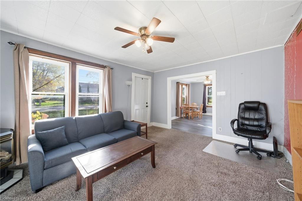 29 Monson Street, Jarvis, ON - Indoor Photo Showing Living Room