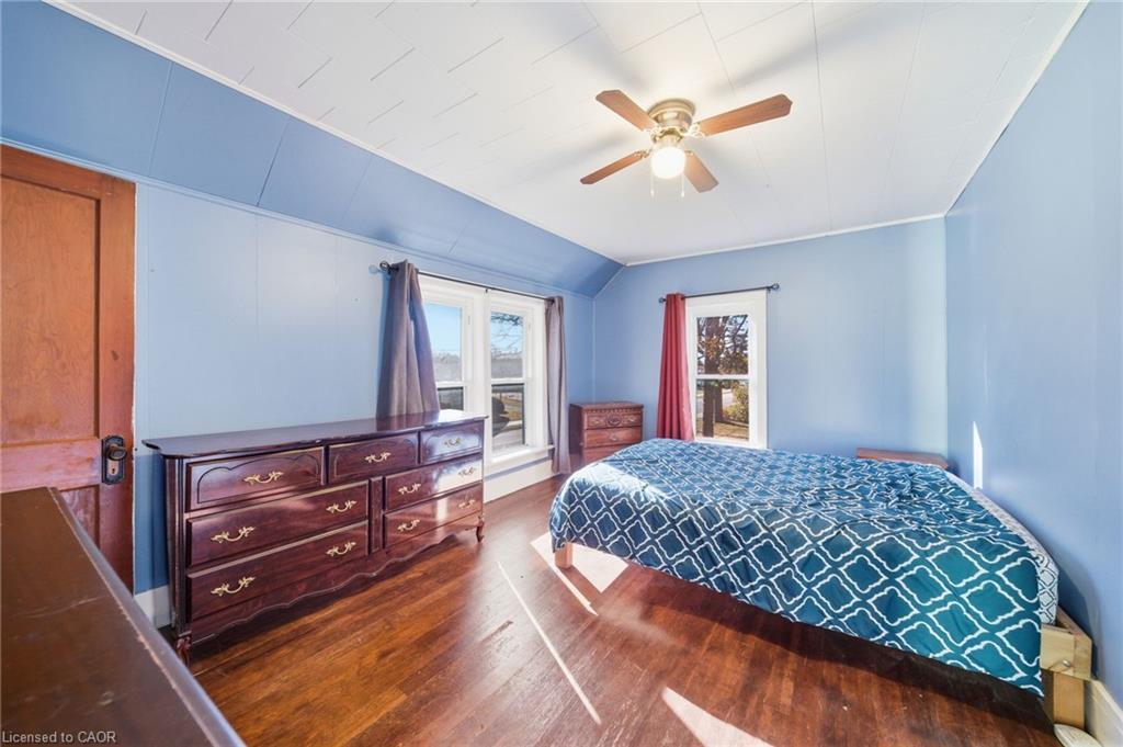29 Monson Street, Jarvis, ON - Indoor Photo Showing Bedroom