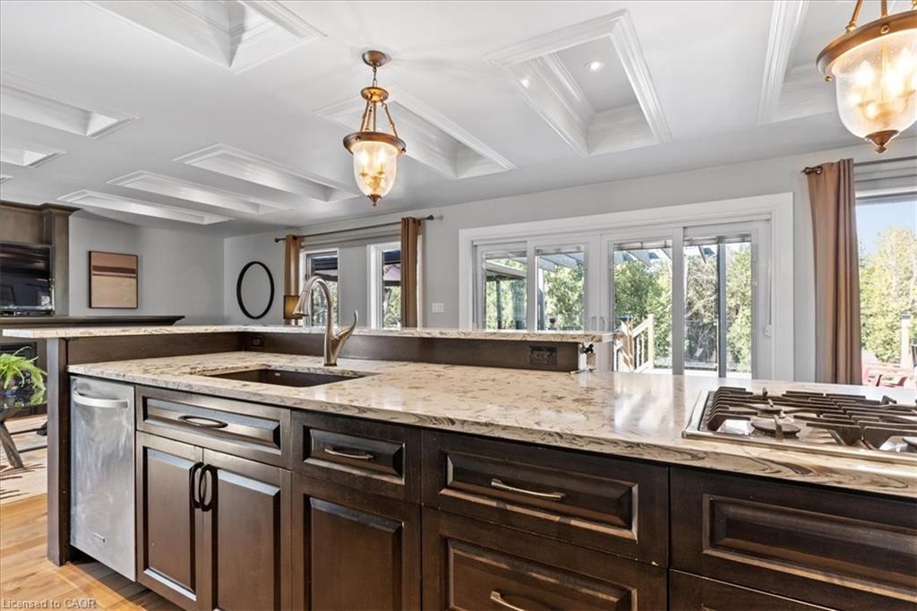 20 Grandy Lane, Cambridge, ON - Indoor Photo Showing Kitchen
