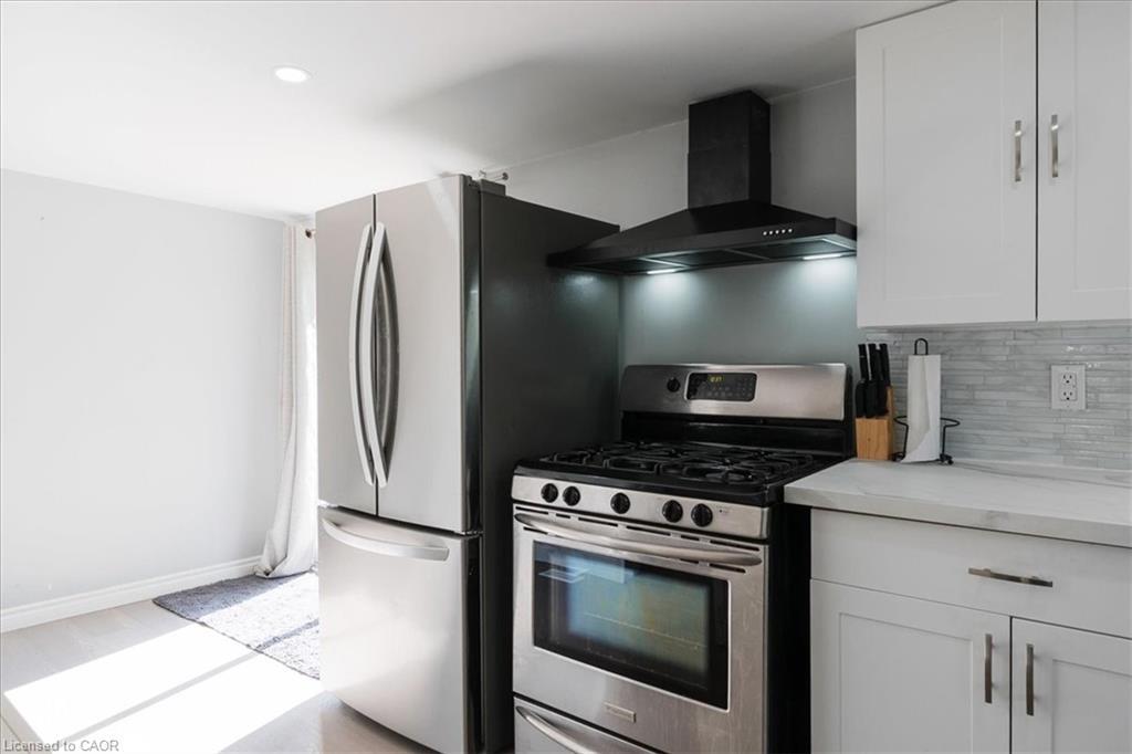 211 Mcnab Street W, Port Dover, ON - Indoor Photo Showing Kitchen