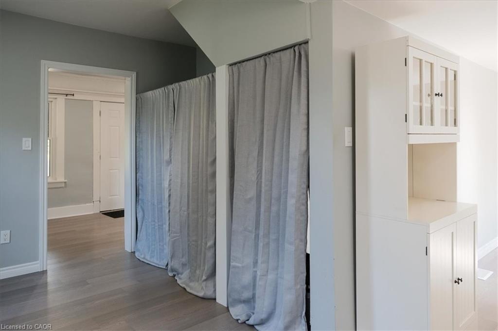 211 Mcnab Street W, Port Dover, ON - Indoor