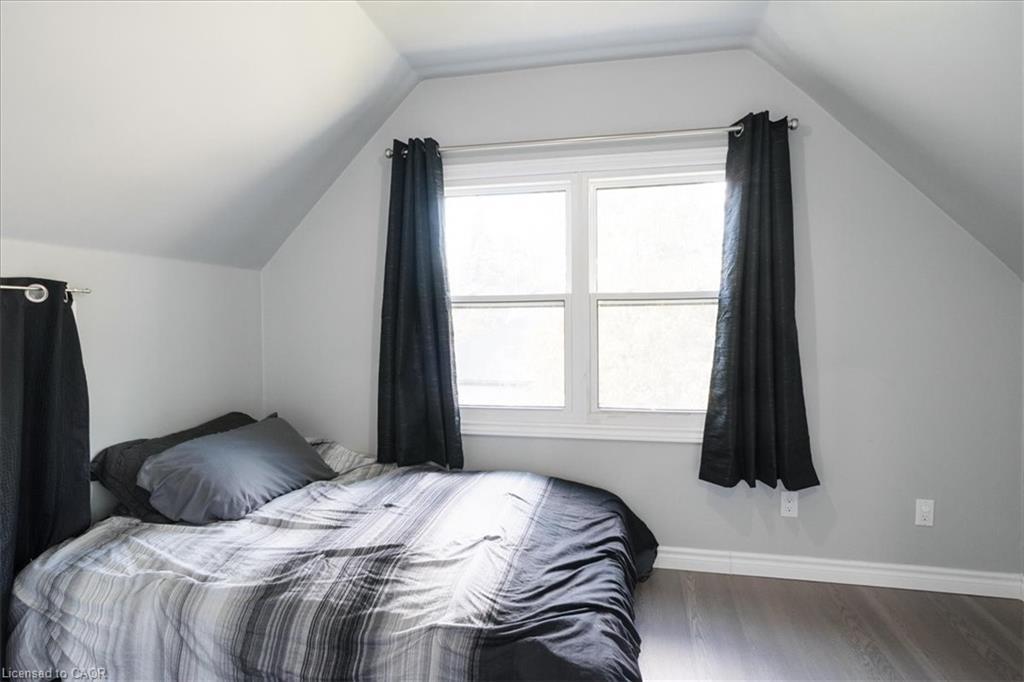 211 Mcnab Street W, Port Dover, ON - Indoor Photo Showing Bedroom