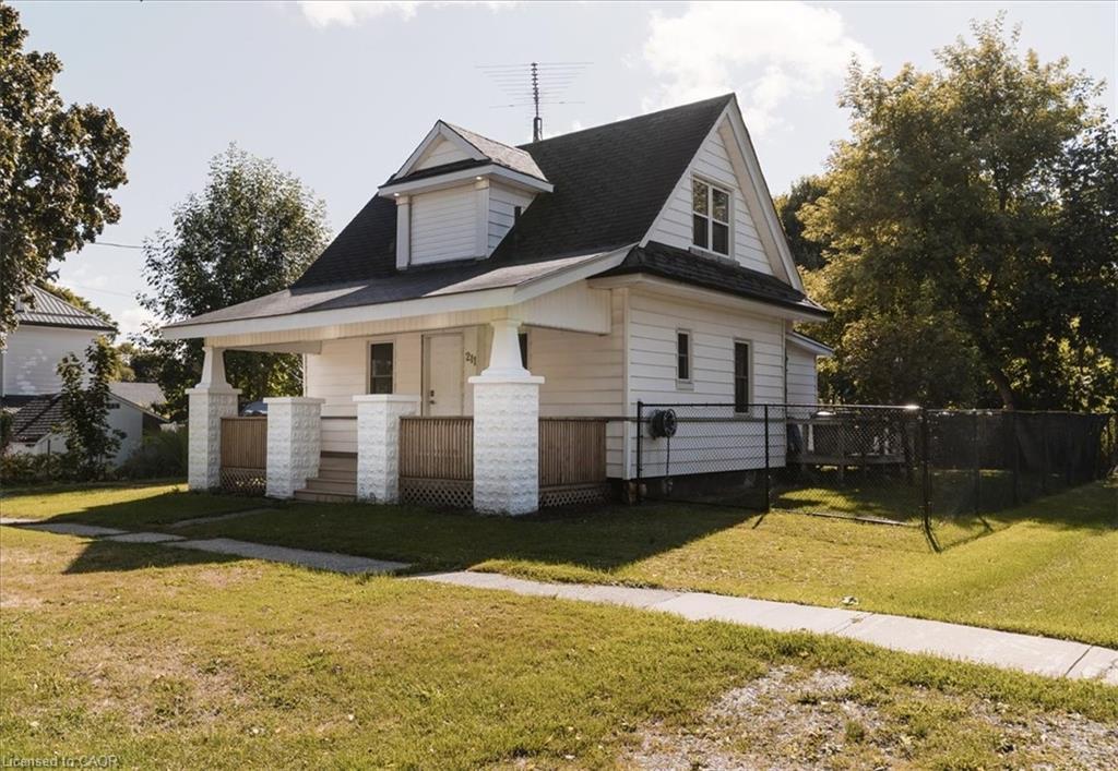 211 Mcnab Street W, Port Dover, ON - Outdoor