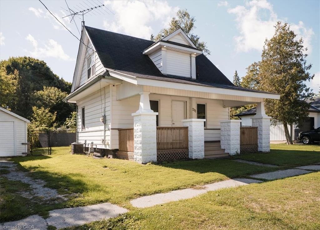 211 Mcnab Street W, Port Dover, ON - Outdoor