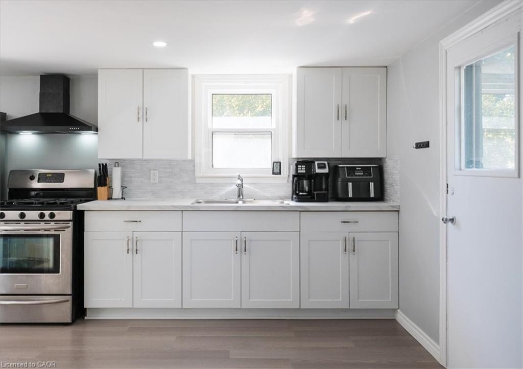 211 Mcnab Street W, Port Dover, ON - Indoor Photo Showing Kitchen With Double Sink