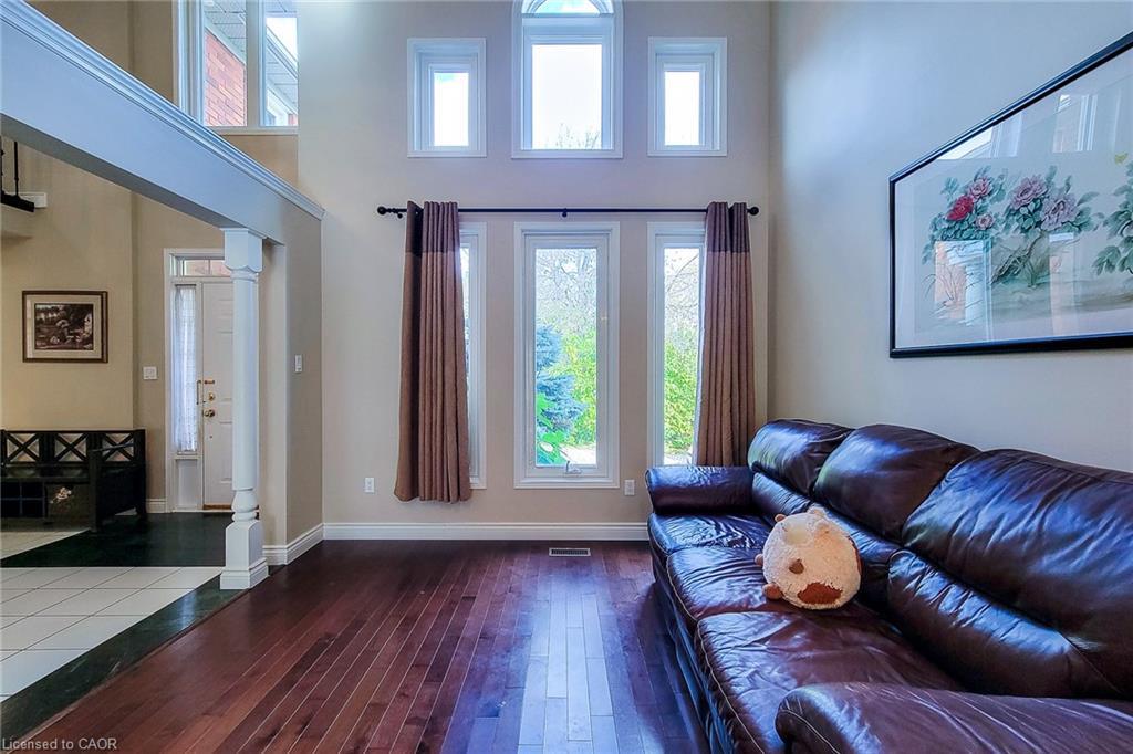 2 Citation Crescent, Hamilton, ON - Indoor