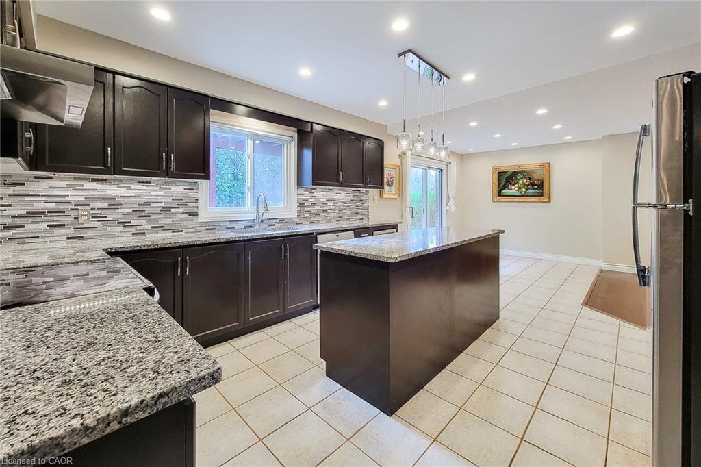 2 Citation Crescent, Hamilton, ON - Indoor Photo Showing Kitchen