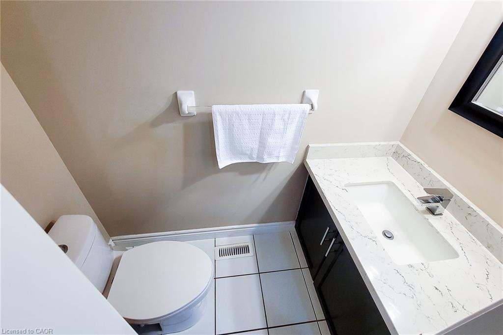 2 Citation Crescent, Hamilton, ON - Indoor Photo Showing Bathroom