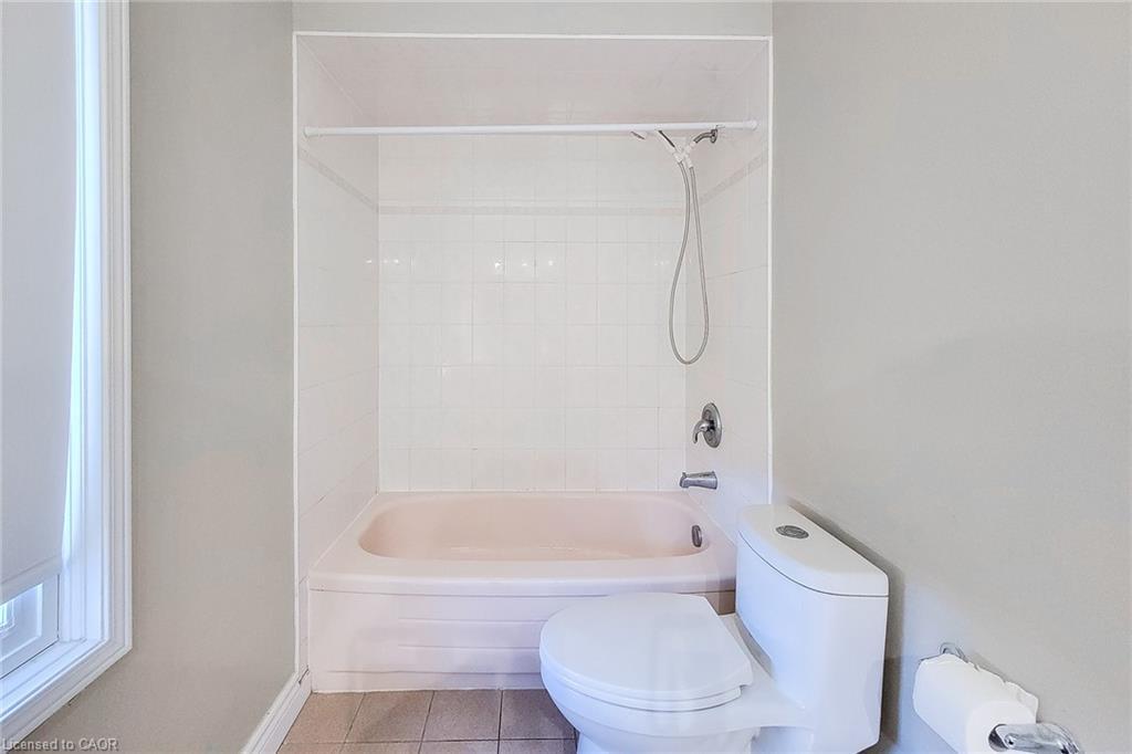 2 Citation Crescent, Hamilton, ON - Indoor Photo Showing Bathroom