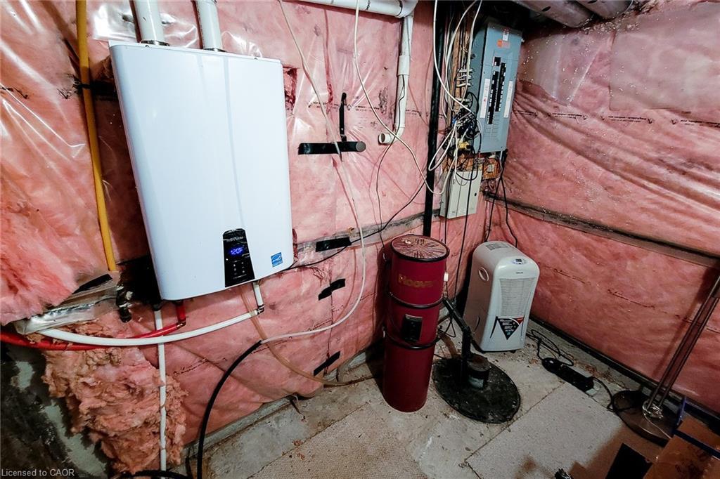 2 Citation Crescent, Hamilton, ON - Indoor