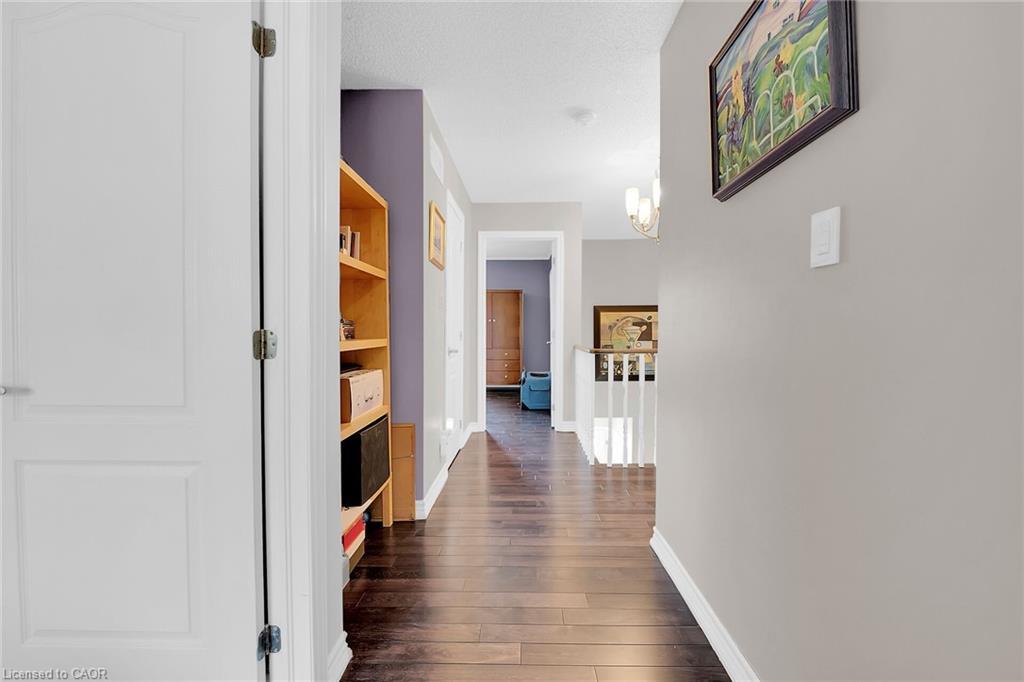 10 Edgewater Drive, Stoney Creek, ON - Indoor Photo Showing Other Room