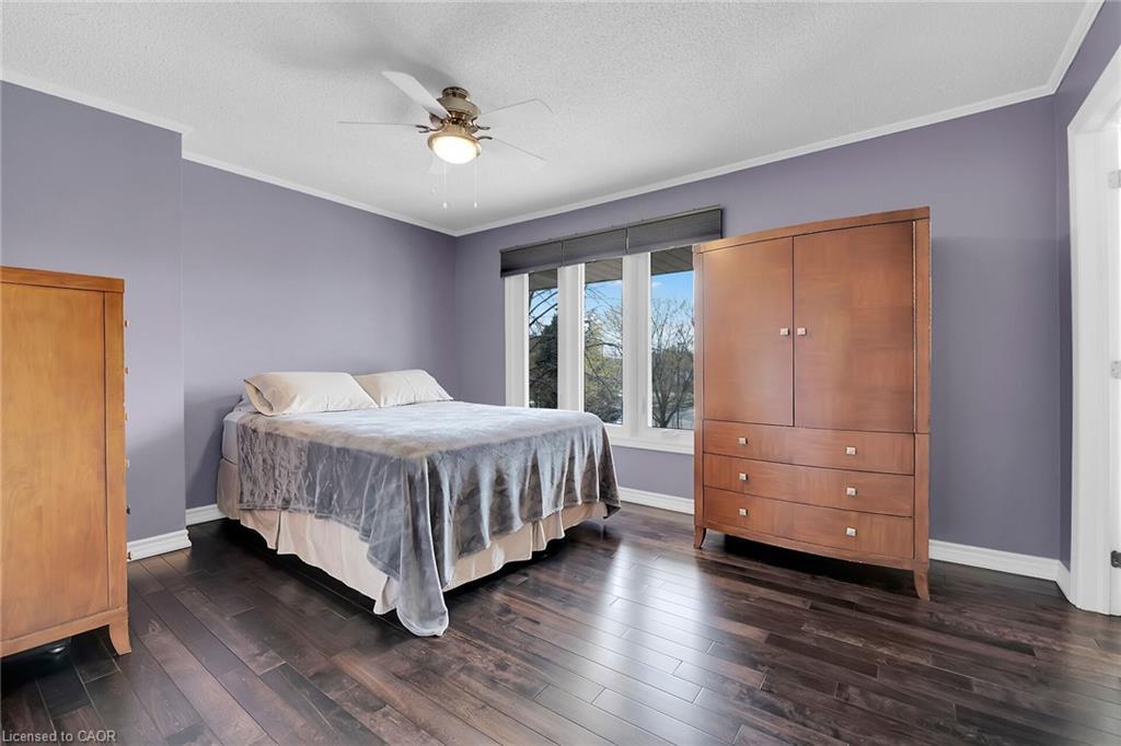 10 Edgewater Drive, Stoney Creek, ON - Indoor Photo Showing Bedroom