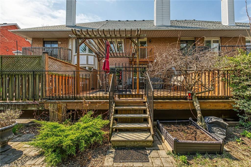 10 Edgewater Drive, Stoney Creek, ON - Outdoor With Deck Patio Veranda