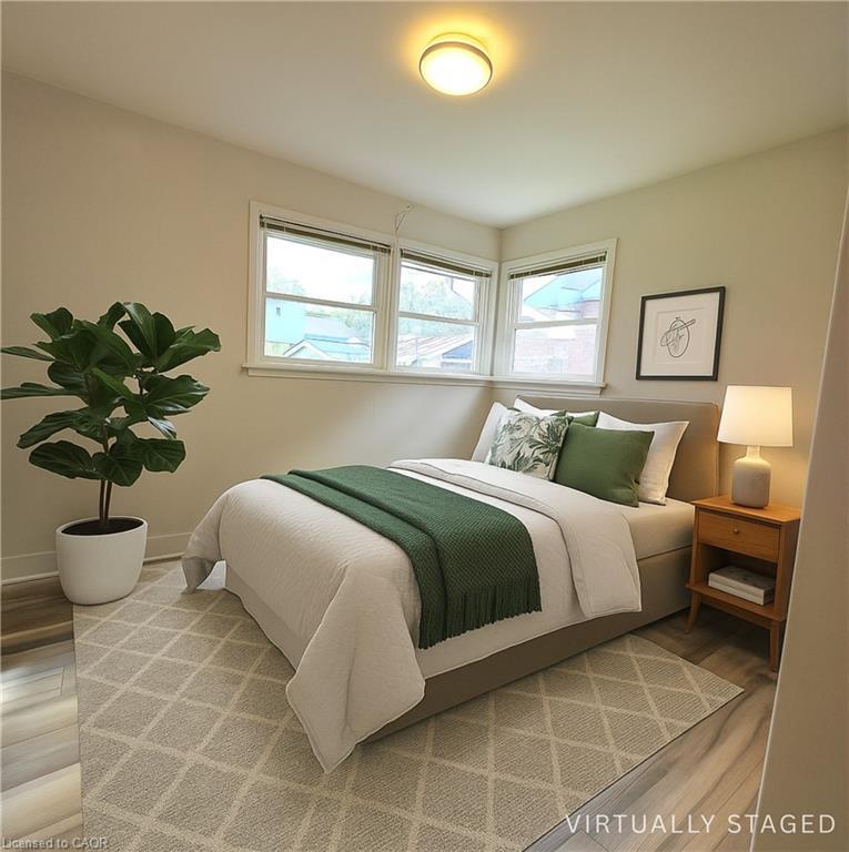Upper-338 Grantham Avenue, St. Catharines, ON - Indoor Photo Showing Bedroom