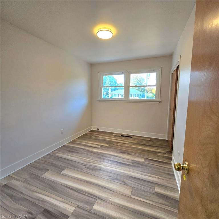 Upper-338 Grantham Avenue, St. Catharines, ON - Indoor Photo Showing Other Room