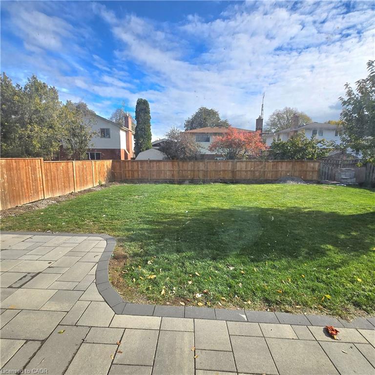 Upper-338 Grantham Avenue, St. Catharines, ON - Outdoor With Backyard