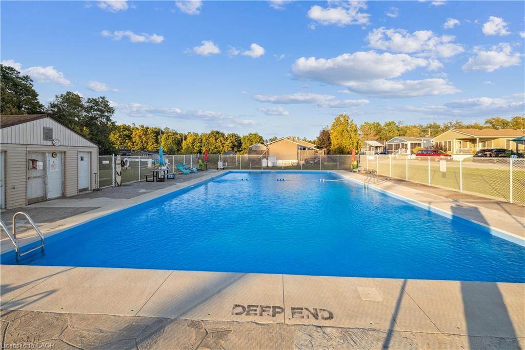 13 Spruce-4449 Milburough Line, Burlington, ON - Outdoor With In Ground Pool