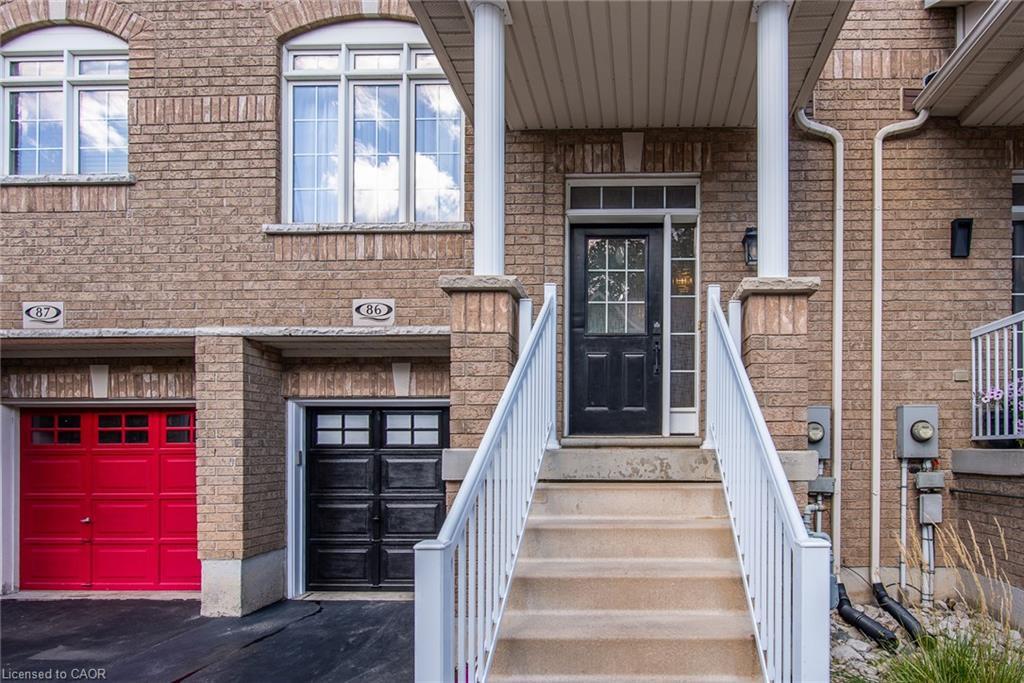 86-110 Highland Road E, Kitchener, ON - Outdoor