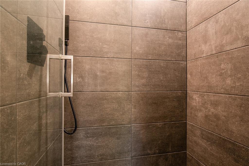 86-110 Highland Road E, Kitchener, ON - Indoor Photo Showing Bathroom