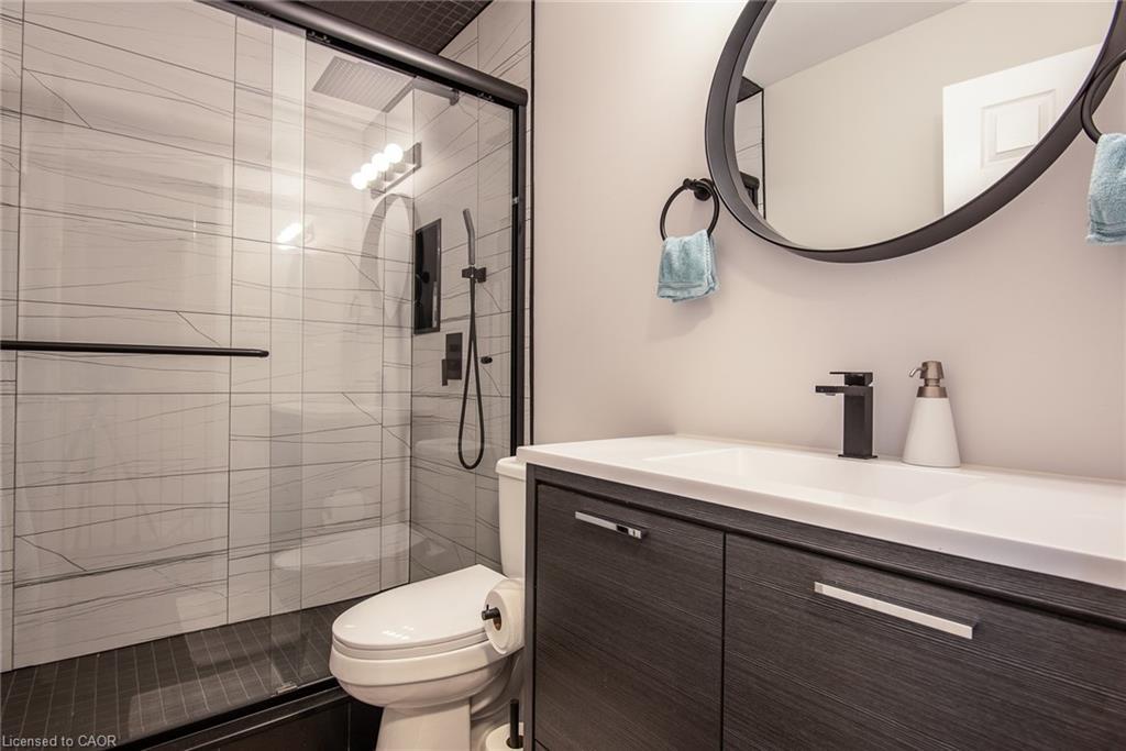 86-110 Highland Road E, Kitchener, ON - Indoor Photo Showing Bathroom