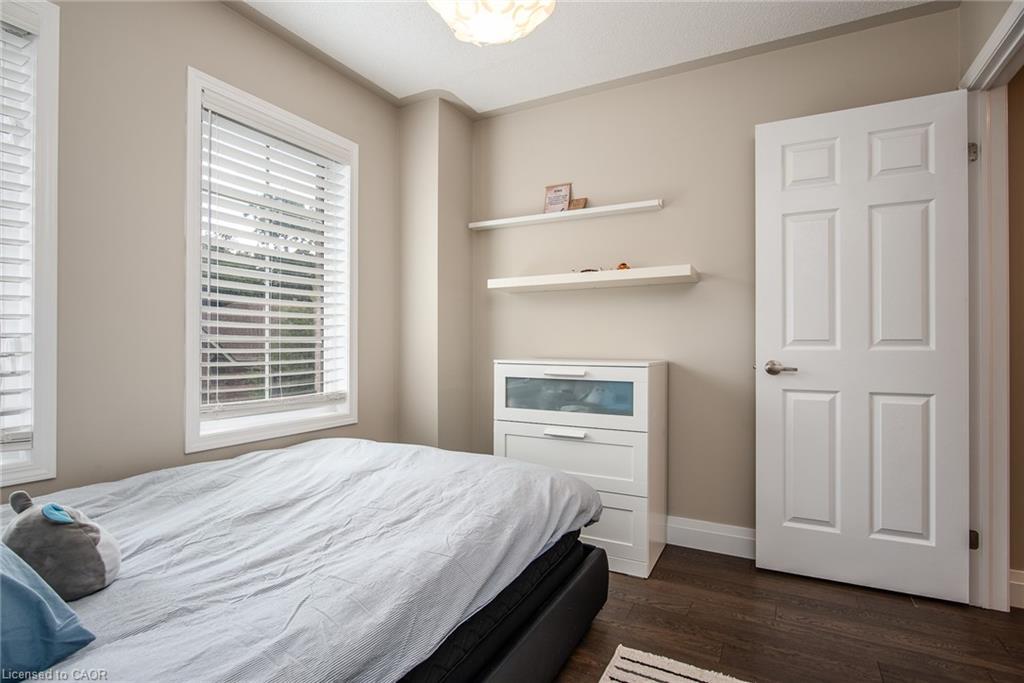 86-110 Highland Road E, Kitchener, ON - Indoor Photo Showing Bedroom