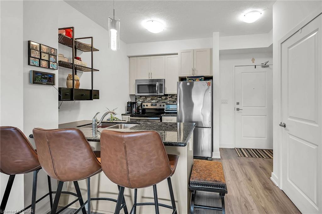 311-35 Southshore Crescent, Hamilton, ON - Indoor Photo Showing Kitchen With Stainless Steel Kitchen With Double Sink