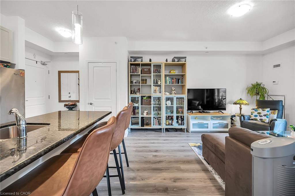 311-35 Southshore Crescent, Hamilton, ON - Indoor