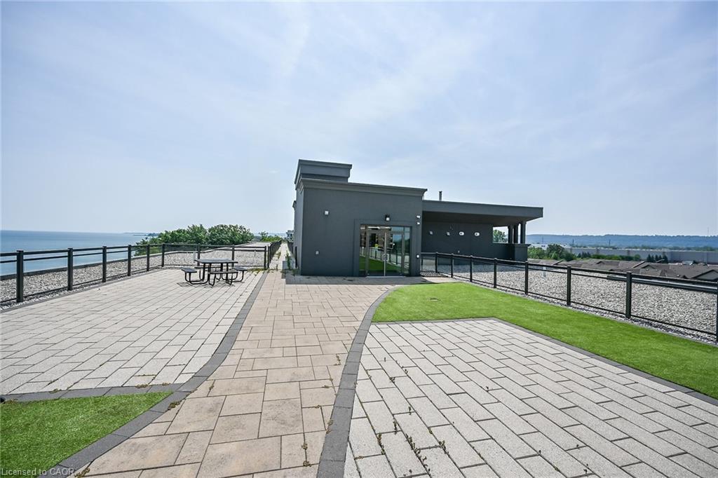 311-35 Southshore Crescent, Hamilton, ON - Outdoor