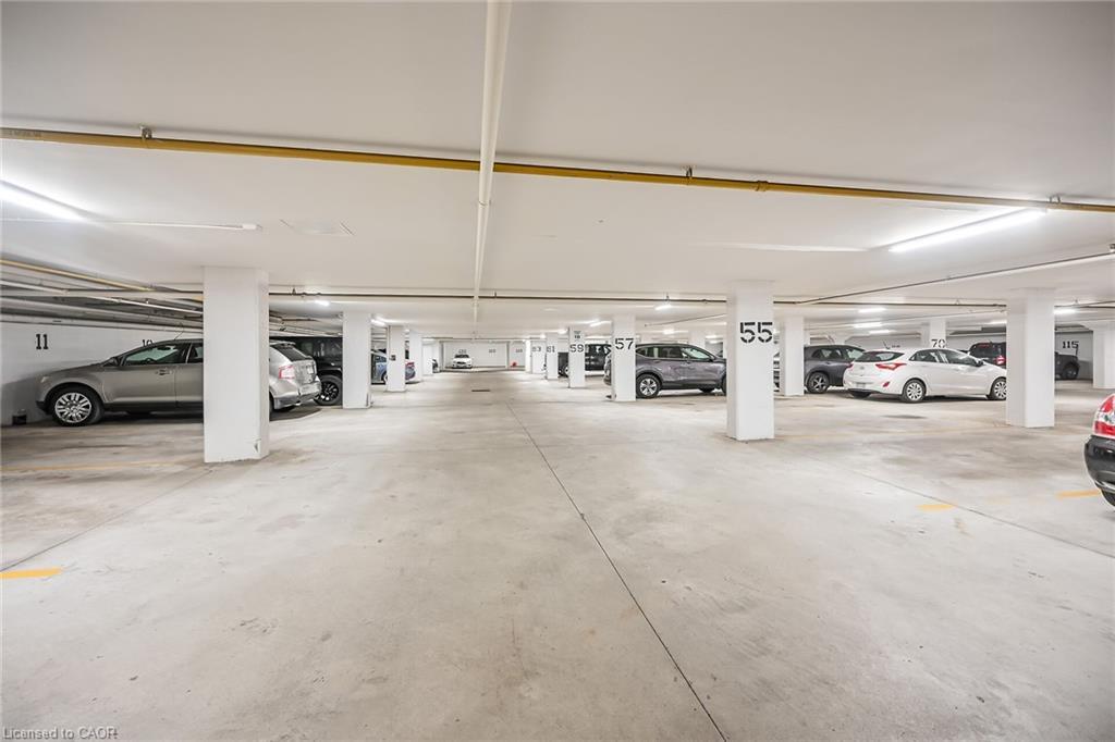 311-35 Southshore Crescent, Hamilton, ON - Indoor Photo Showing Garage