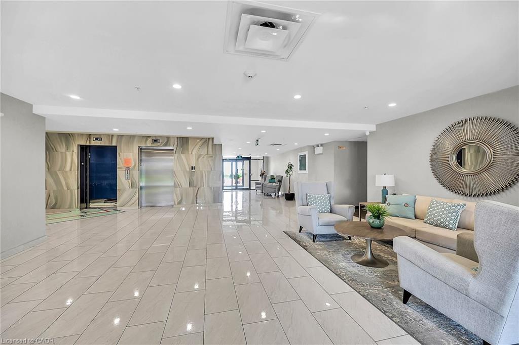311-35 Southshore Crescent, Hamilton, ON - Indoor