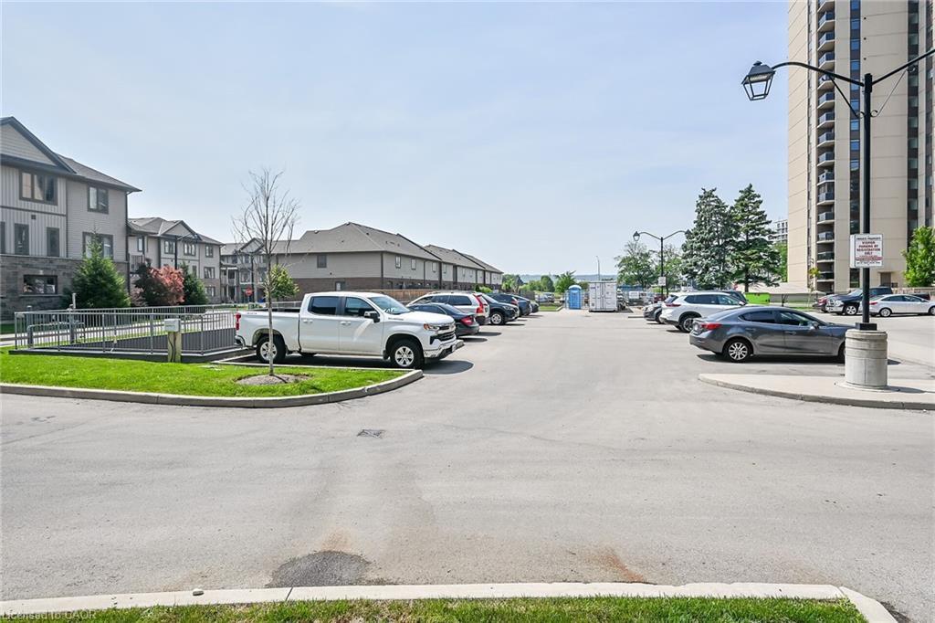 311-35 Southshore Crescent, Hamilton, ON - Outdoor