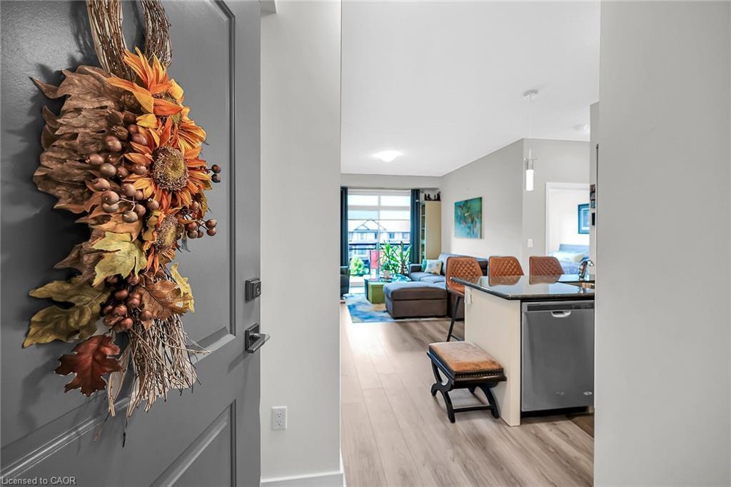 311-35 Southshore Crescent, Hamilton, ON - Indoor Photo Showing Other Room