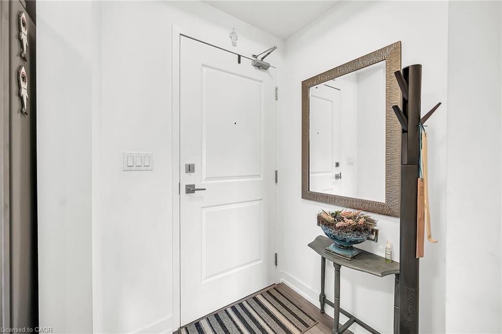 311-35 Southshore Crescent, Hamilton, ON - Indoor Photo Showing Other Room