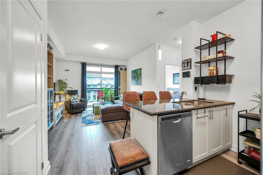 311-35 Southshore Crescent, Hamilton, ON - Indoor