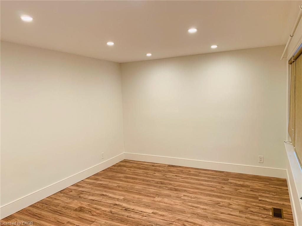 204 West 19Th Street, Hamilton, ON - Indoor Photo Showing Other Room
