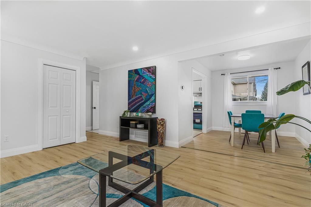 3 Northgate Drive, Welland, ON - Indoor Photo Showing Living Room