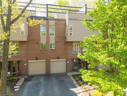 27-1250 Marlborough Court Oakville, ON L6H 2W7