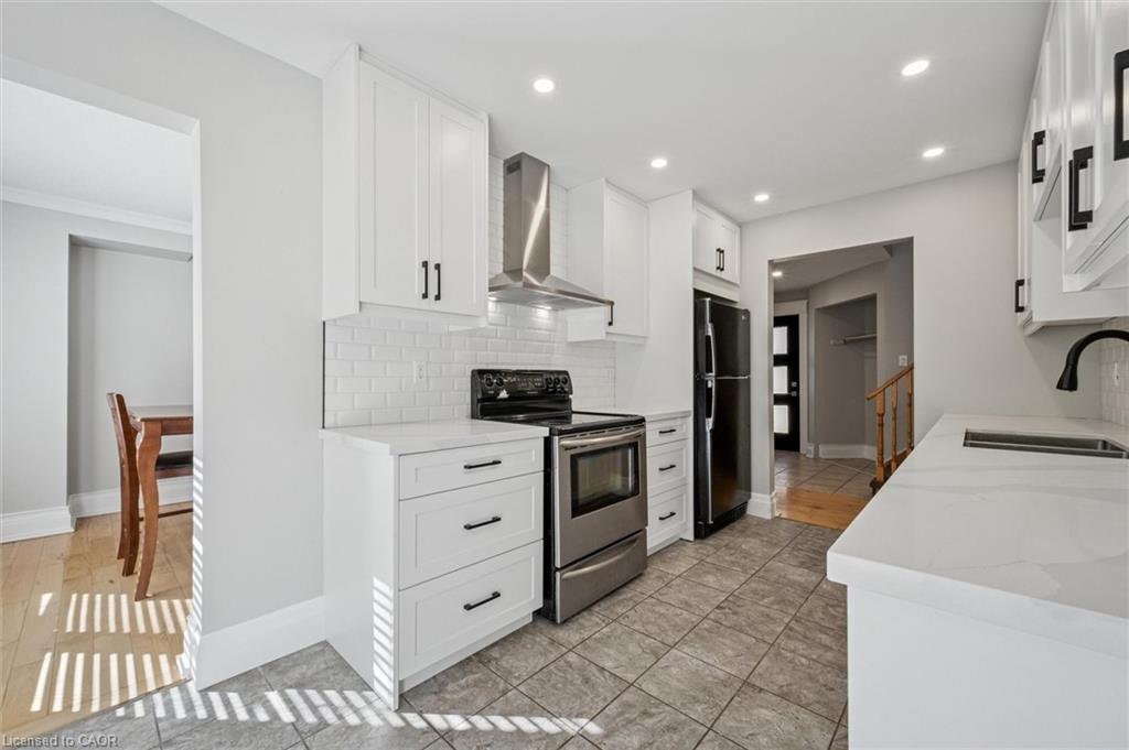 55 Enfield Drive, Cambridge, ON - Indoor Photo Showing Kitchen