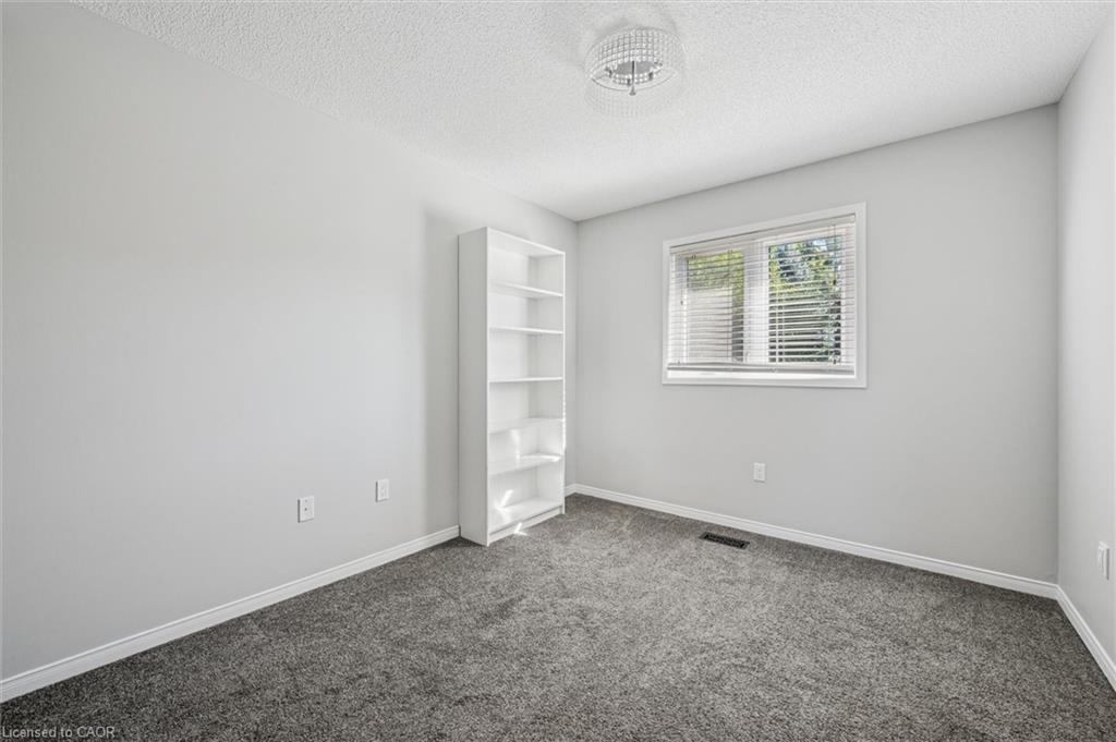 55 Enfield Drive, Cambridge, ON - Indoor Photo Showing Other Room