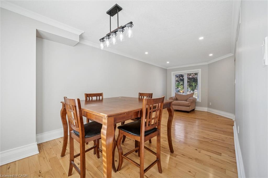 55 Enfield Drive, Cambridge, ON - Indoor Photo Showing Dining Room