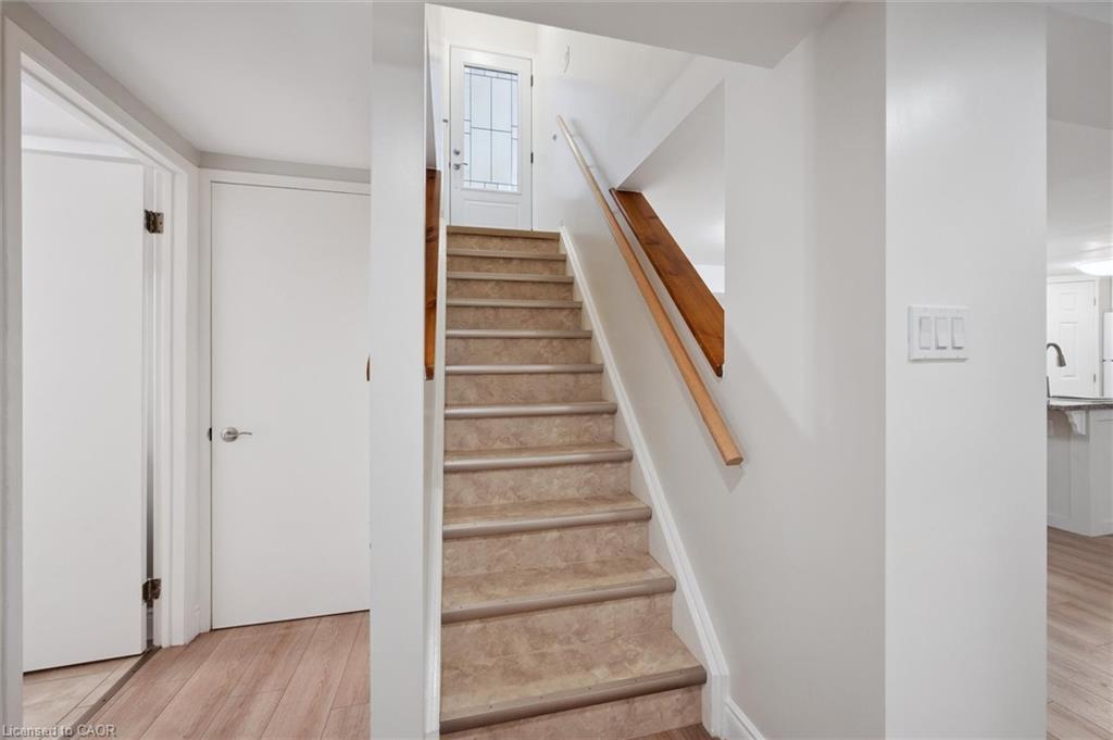 357 Grangewood Drive, Waterloo, ON - Indoor Photo Showing Other Room