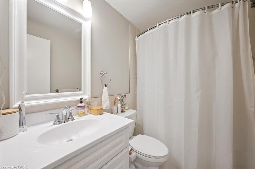 357 Grangewood Drive, Waterloo, ON - Indoor Photo Showing Bathroom