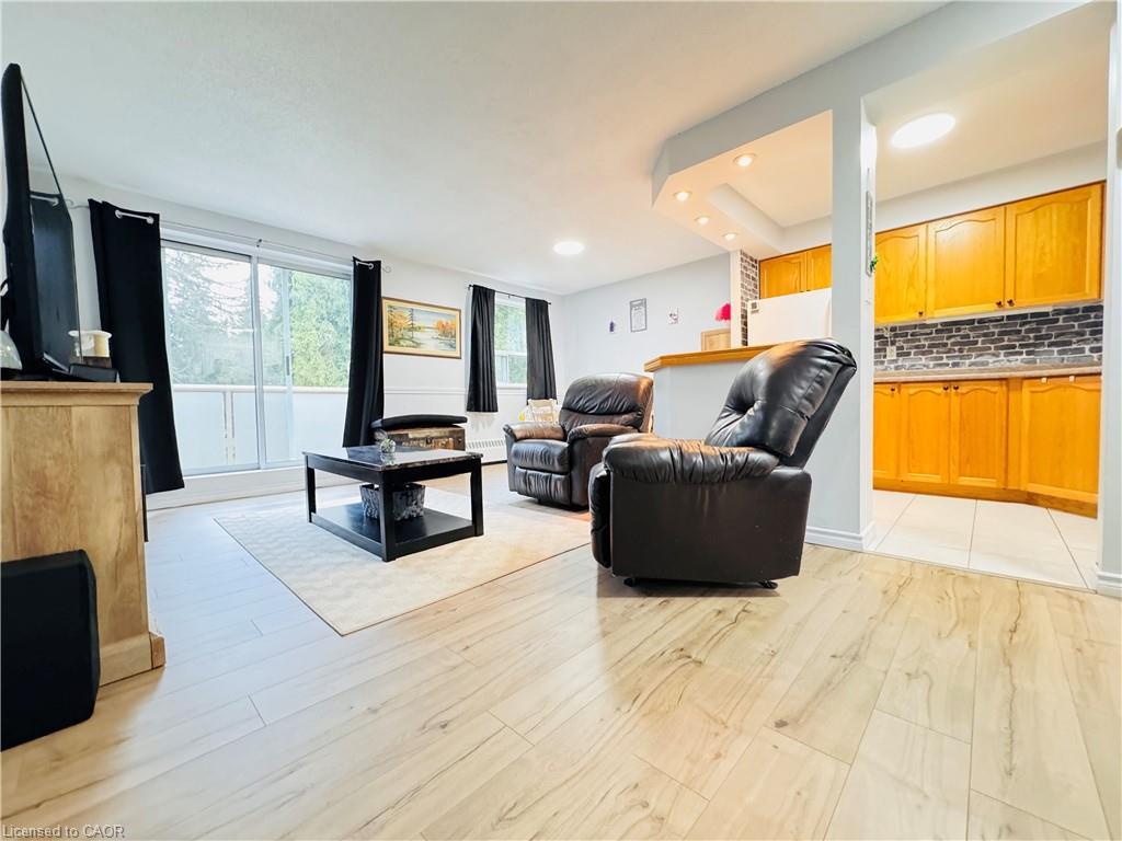 306-24 Ransom Street, Acton, ON - Indoor