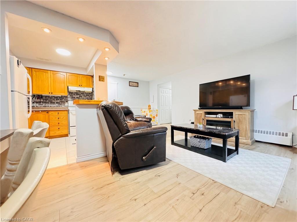 306-24 Ransom Street, Acton, ON - Indoor